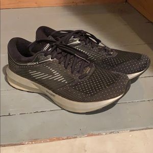 Brooks levitate running shoes size 8.5